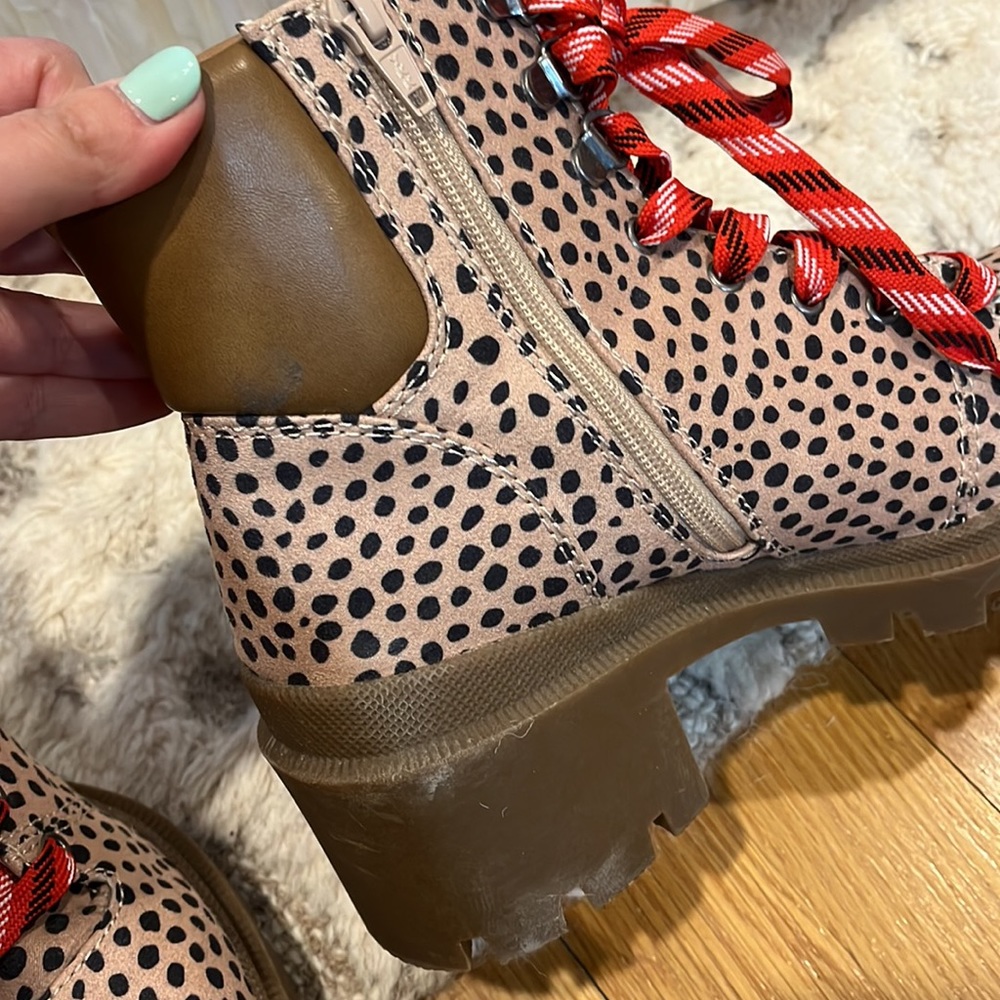 Universal Threads Leopard boots - Picture 4 of 5
